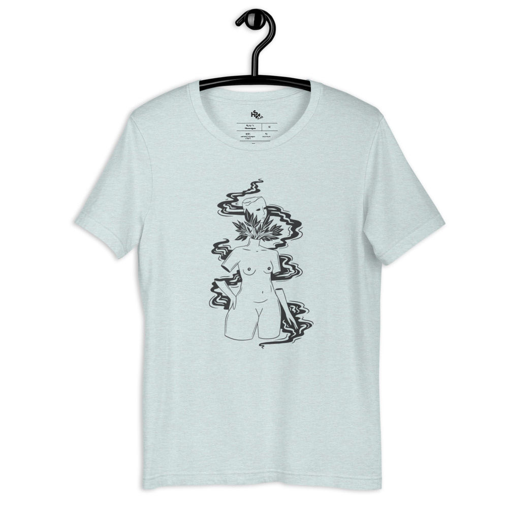 Abstract statue with plats design